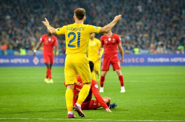 Kyiv, Ukrayna - 14 Ekim 2019: Oleksandr Karavaiev, Uefa Euro 2020 ön eleme karşılaşmasında milli takım Ukrayna ile Portekiz milli takımı Ukrayna arasında oynanan karşılaşma