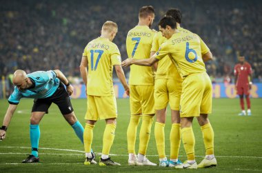 Kyiv, Ukrayna - 14 Ekim 2019: Uefa Euro 2020 ön eleme maçında Ukrayna milli takımı Ukrayna milli takımı ile Ukrayna milli takımı arasında oynanan karşılaşma
