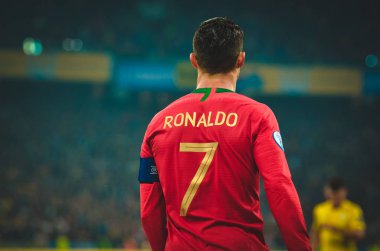 Kyiv, Ukrayna - 14 Ekim 2019: Uefa Euro 2020 ön eleme karşılaşmasında Ukrayna milli takımı Ukrayna ile Ukrayna milli takımı arasında oynanan karşılaşma sırasında Cristiano Ronaldo