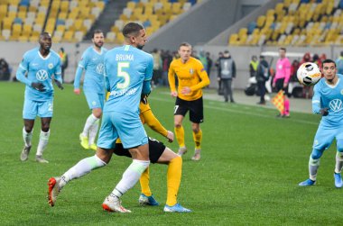 Lviv, Ukrayna - 28 Kasım 2019: Alexandria (Ukrayna) ile Wolfsburg (Almanya), Ukrayna arasındaki Uefa Avrupa Ligi karşılaşmasında Jeffrey Bruma oyuncusu