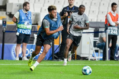 İstanbul, Türkiye - 14 Ağustos 2019: Uefa Süper Kupası Finalleri öncesinde Vodafone Arena, Türkiye 'deki Vodafone Park' ta Liverpool ile Chelsea arasında oynanan Alex Oxlade Chamberlain karşılaşması