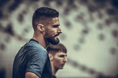 İstanbul, Türkiye - 14 Ağustos 2019: Olivier Giroud ve Uefa Süper Kupası Finalleri öncesinde Türkiye 'nin Vodafone Arena kentindeki Vodafone Park' ta Liverpool ve Chelsea arasında oynanan karşılaşma öncesi oyuncu antrenman oturumu