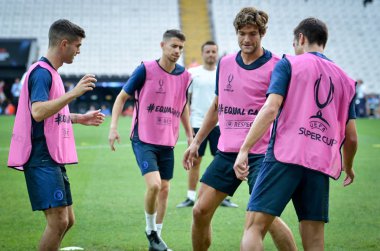 İstanbul, Türkiye - 14 Ağustos 2019: Türkiye 'nin Vodafone Arena kentindeki Vodafone Park' ta Liverpool ile Chelsea arasında oynanan Uefa Süper Kupa Finalleri öncesinde Chelsea futbolcuları antrenman oturumu