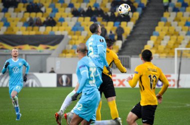 Lviv, Ukrayna - 28 Kasım 2019: Alexandria (Ukrayna) ile Wolfsburg (Almanya), Ukrayna arasındaki Uefa Avrupa Ligi maçı sırasında Marcel Tisserand oyuncusu