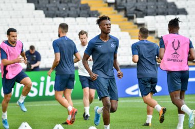 İstanbul, Türkiye - 14 Ağustos 2019: Türkiye 'nin Vodafone Arena kentindeki Vodafone Park' ta Liverpool ile Chelsea arasında oynanan Uefa Süper Kupa Finalleri öncesinde Chelsea futbolcuları antrenman oturumu