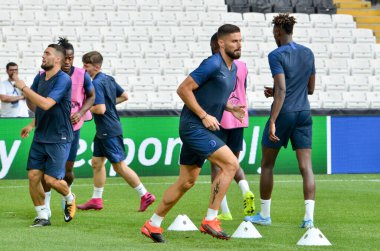 İstanbul, Türkiye - 14 Ağustos 2019: Türkiye 'nin Vodafone Arena kentindeki Vodafone Park' ta Liverpool ile Chelsea arasında oynanan Uefa Süper Kupa Finalleri öncesinde Chelsea futbolcuları antrenman oturumu