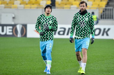 Lviv, Ukrayna - 28 Kasım 2019: William ve Admir Mehmedi Uefa Avrupa Ligi karşılaşması sırasında Alexandria - Wolfsburg (Almanya), Ukrayna