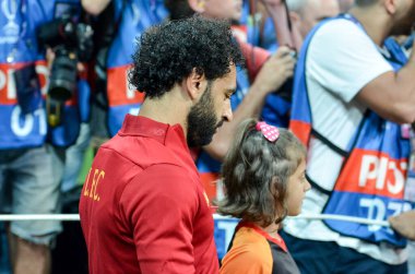 İstanbul, Türkiye - 14 Ağustos 2019: Türkiye 'nin Vodafone Arena kentindeki Vodafone Park' ta Liverpool ile Chelsea arasında oynanan Uefa Süper Kupası Finalleri sırasında Muhammed Salah