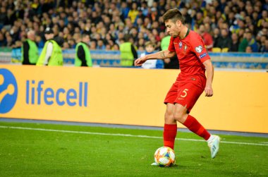 Kyiv, Ukrayna - 14 Ekim 2019: Uefa Euro 2020 ön eleme karşılaşmasında Ukrayna milli takımı Ukrayna ile Ukrayna milli takımı arasındaki Raphael Guerreiro oyuncusu