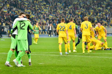 Kyiv, Ukrayna - 14 Ekim 2019: Ukrayna Millî Futbol Takımı Portekiz 'e karşı kazanılan zaferi ve 2020 Euro ödüllü Uefa Euro 2020 ön eleme karşılaşmasında birinciliği kutladı, Ukrayna