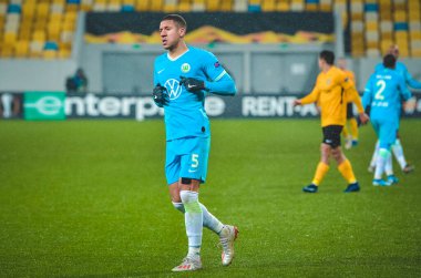 Lviv, Ukrayna - 28 Kasım 2019: Alexandria (Ukrayna) ile Wolfsburg (Almanya), Ukrayna arasındaki Uefa Avrupa Ligi karşılaşmasında Jeffrey Bruma oyuncusu