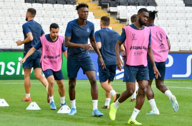 İstanbul, Türkiye - 14 Ağustos 2019: Türkiye 'nin Vodafone Arena kentindeki Vodafone Park' ta Liverpool ile Chelsea arasında oynanan Uefa Süper Kupa Finalleri öncesinde Chelsea futbolcuları antrenman oturumu