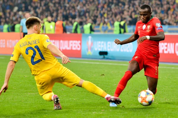 Kyiv, Ukrayna - 14 Ekim 2019: Uefa Euro 2020 ön eleme maçında Ukrayna milli takımı Ukrayna ile Portekiz milli takımı Ukrayna maçı sırasında Bruma oyuncusu