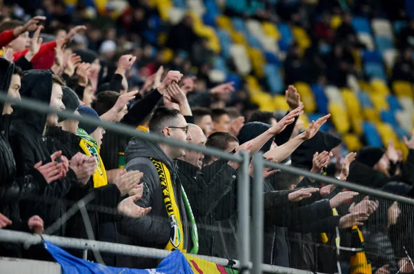 Lviv Ukraine Novembro 2019 Fãs Ultras Futebol Durante Jogo Uefa — Fotografia de Stock