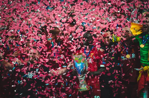 Istambul Turquia Agosto 2019 Futebolistas Liverpool Celebram Vitória Cerimónia Entrega — Fotografia de Stock