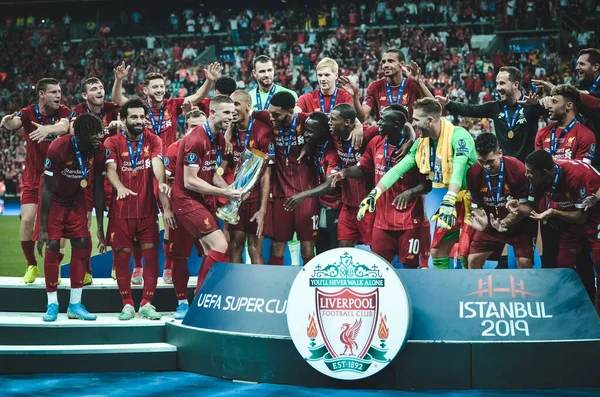 Istanbul Turkey August 2019 Liverpool Footballers Celebrate Victory Award Ceremony — стокове фото
