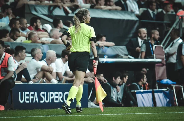 Estambul Turquía Agosto 2019 Árbitro Línea Femenina Durante Partido Supercopa — Foto de Stock