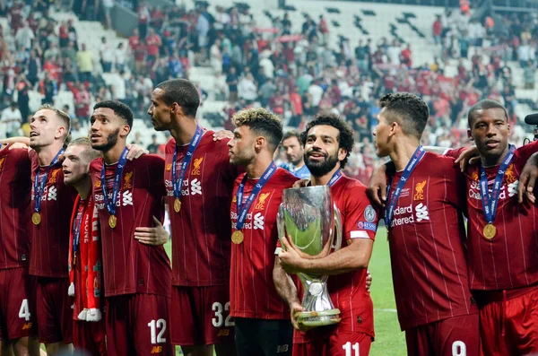 Estambul Turquía Agosto 2019 Mohamed Salah Celebra Victoria Con Equipo —  Fotos de Stock