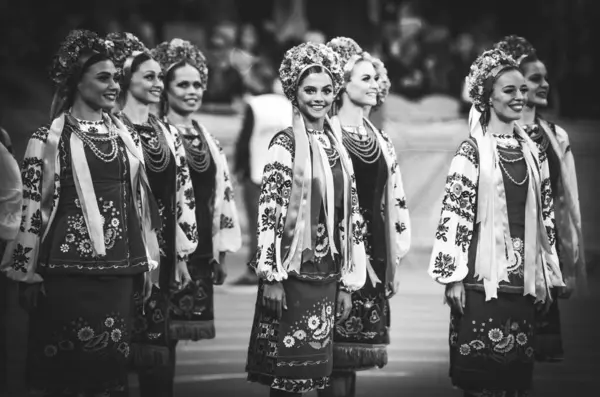 Kyiv Ukraine Outubro 2019 Seleção Ucraniana Mulheres Trajes Nacionais Faz — Fotografia de Stock