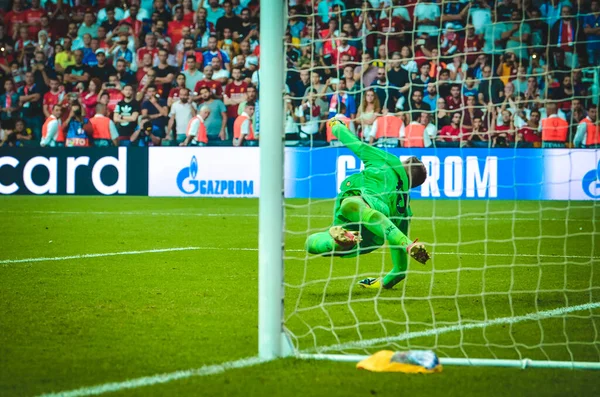 土耳其伊斯坦布尔 2019年8月14日 阿德里安在土耳其沃达丰竞技场的沃达丰公园 Vodafone Park 与利物浦和切尔西的联盟杯决赛中的球员 — 图库照片