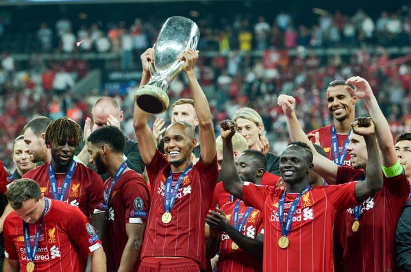 Istanbul Turkey August 2019 Liverpool Footballers Celebrate Victory Award Ceremony — стокове фото