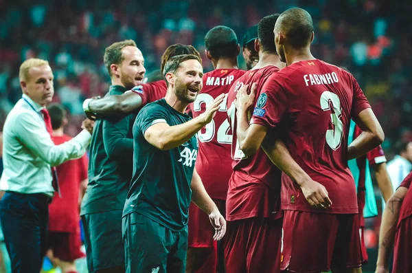 Istambul Turquia Agosto 2019 Futebolistas Liverpool Celebram Vitória Partida Das — Fotografia de Stock