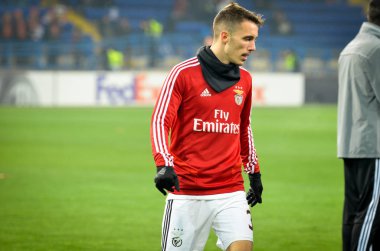 Kharkiv, Ukrayna - 20 Şubat 2020: Uefa Avrupa Ligi karşılaşmasında Alejandro Grimaldo Shakhtar Donetsk - Sl Benfica (Portekiz), Ukrayna