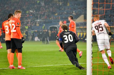 Kharkiv, Ukrayna - 20 Şubat 2020: Uefa Avrupa Ligi maçında Carlos Vinicius oyuncusu Shakhtar Donetsk - Sl Benfica (Portekiz), Ukrayna