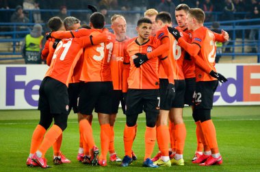 Kharkiv, Ukrayna - 20 Şubat 2020: Shakhtar Donetsk oyuncusu, Shakhtar Donetsk - Sl Benfica (Portekiz) ve Ukrayna arasındaki Uefa Avrupa Ligi maçında atılan golü kutladı