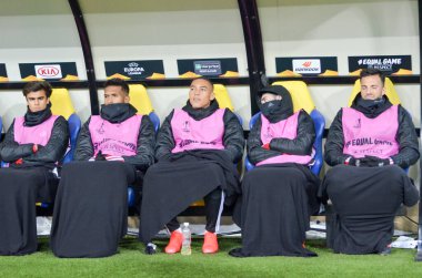 Kharkiv, Ukrayna - 20 Şubat 2020: Benfica yedek futbolcuları Uefa Avrupa Ligi maçında Shakhtar Donetsk - Sl Benfica (Portekiz), Ukrayna