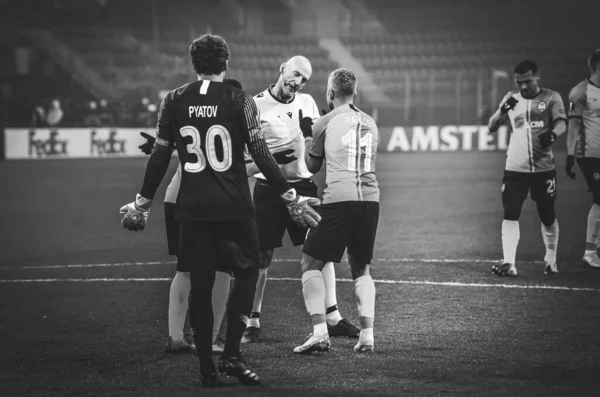 Kharkiv Ukraine Février 2020 Les Footballeurs Shakhtar Disputent Avec Arbitre — Photo