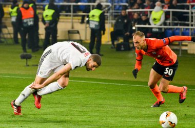 Kharkiv, Ukrayna - 20 Şubat 2020: Uefa Avrupa Ligi maçında Adel Taarabt oyuncusu Shakhtar Donetsk - Sl Benfica (Portekiz), Ukrayna