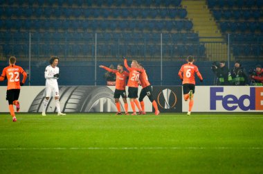 Kharkiv, Ukrayna - 20 Şubat 2020: Shakhtar Donetsk futbolcusu, Shakhtar Donetsk - Sl Benfica (Portekiz) ve Ukrayna arasındaki Uefa Avrupa Ligi maçında atılan golü kutladı