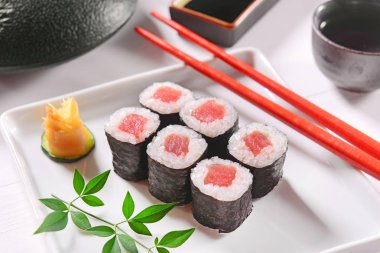 Somon ossomaki suşi