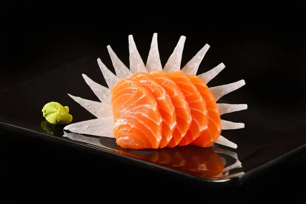 Fatias de sashimi de salmão — Fotografia de Stock