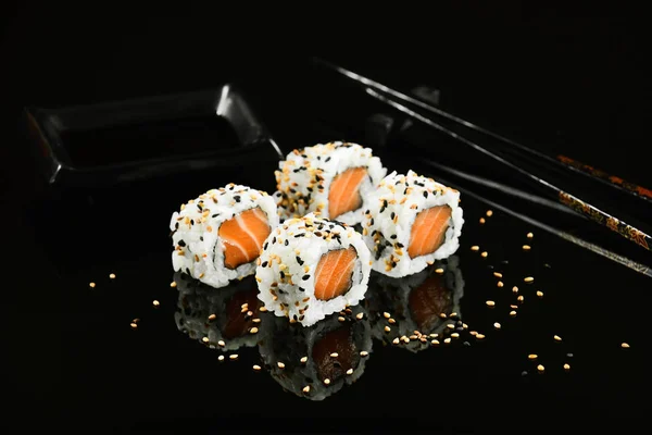 Salmon uramaki sushi — Stock Photo, Image