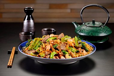 Çin eriştesi plaka