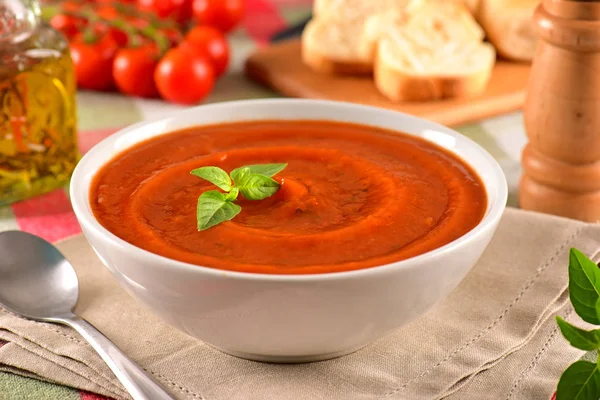 Tomaten saus kom — Stockfoto