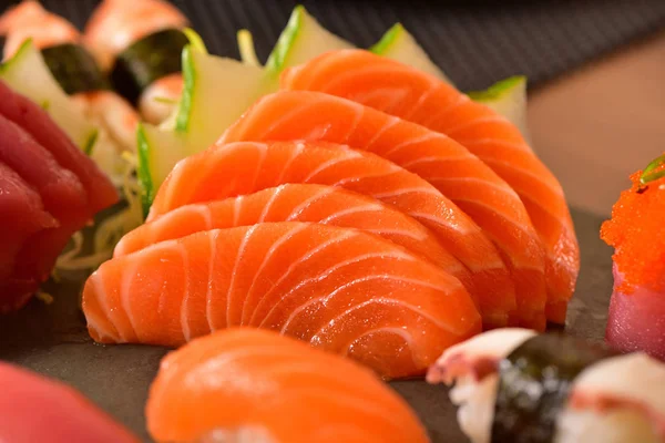 Rodajas de sashimi de salmón — Foto de Stock