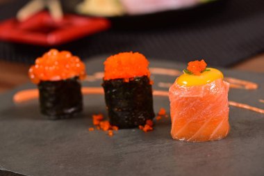 Somon Yumurta suşi