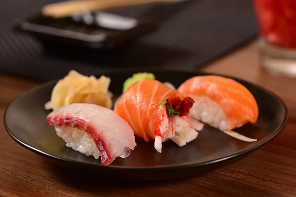 Nigiri sushi trio — Stok Foto