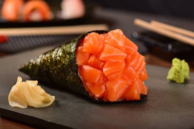 Somon Temaki suşi
