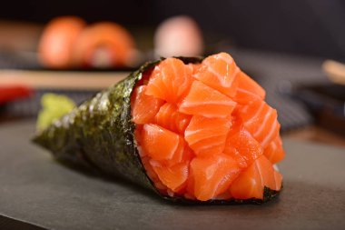 Somon Temaki suşi