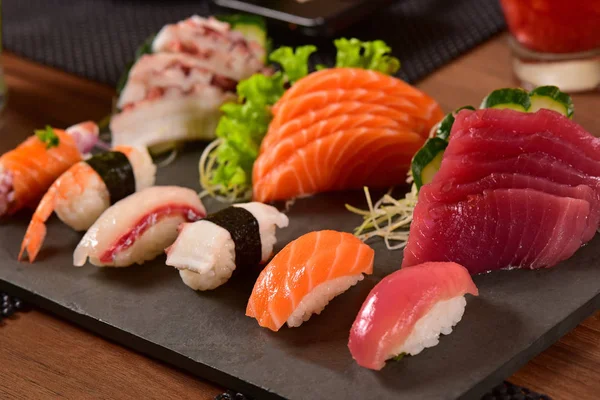 Japansk mat ombord — Stockfoto