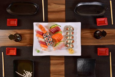 Reataurant masada Japon mutfağının karışımı