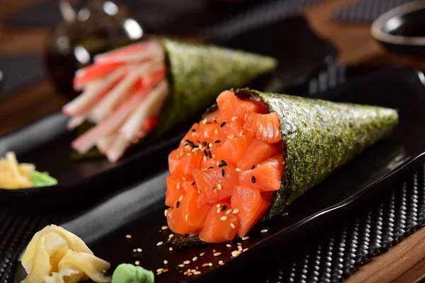 Temaki Sushi Couple Sur Table Restaurant — Photo