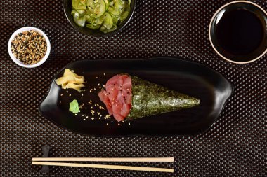 Ton balığı Temaki Sushi Restoran masada