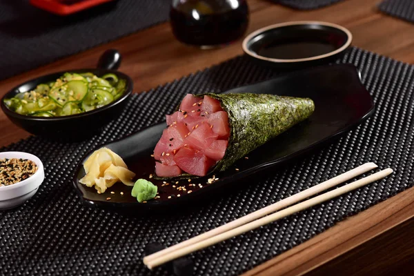 Ton Temaki Sushi Masa Restaurantului — Fotografie, imagine de stoc