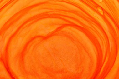 Parlak turuncu alkol mürekkep duvar kağıdı. El çizimi soyut suluboya arka plan. Boya fırçası turuncu vuruşlar. 