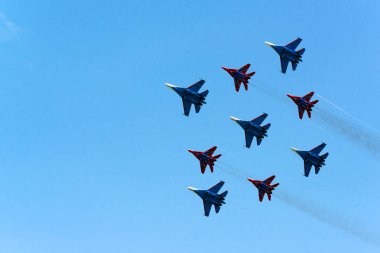 Rus savaşçıları tarafından gerçekleştirilen akrobasi